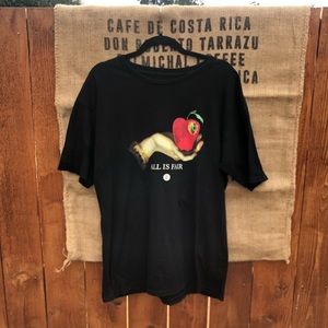 FairPlay Graphic T-shirt “All is fair” size L